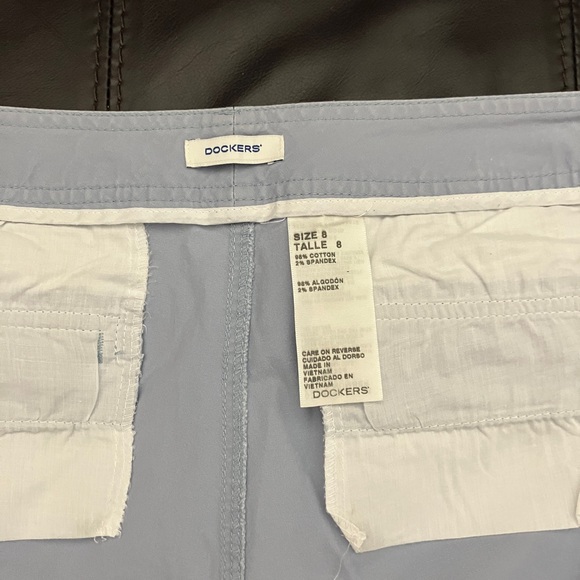 🧵Dockers Light Blue (Powder Blue) Clam Diggers - Size 8 - Picture 4 of 4